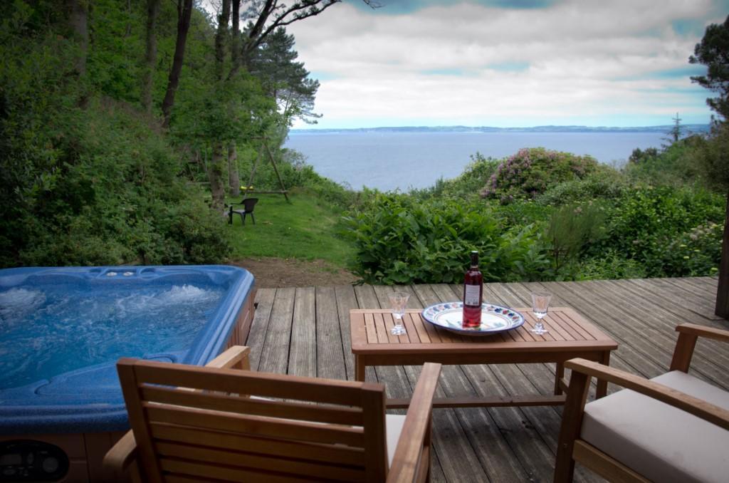 Les Fous De Bassans Bed & Breakfast Poullan-sur-Mer Exterior photo
